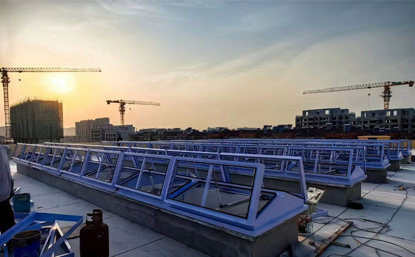 消防商南排烟窗工作原理