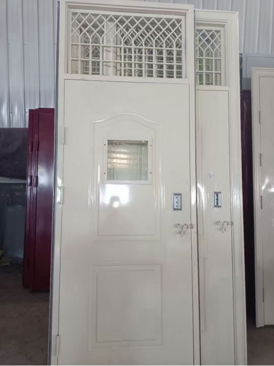 商南学校教室门 商南学校教室门