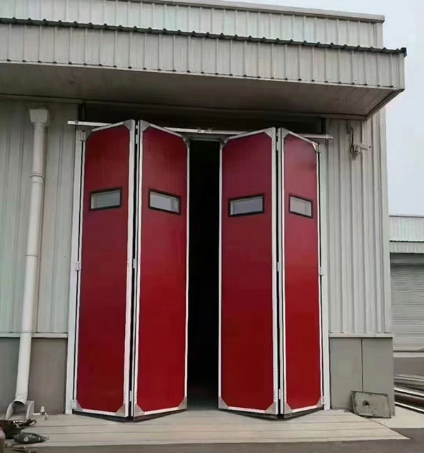 商南工业折叠门在大型装配车间出入口的应用实例